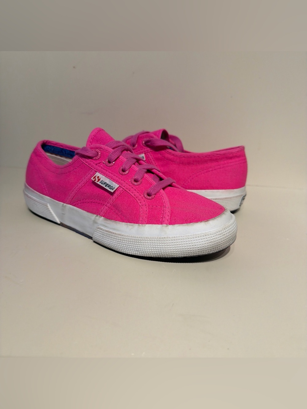 Superga Classic Canvas Sneakers in Bright Pink. Women’s size 7.5